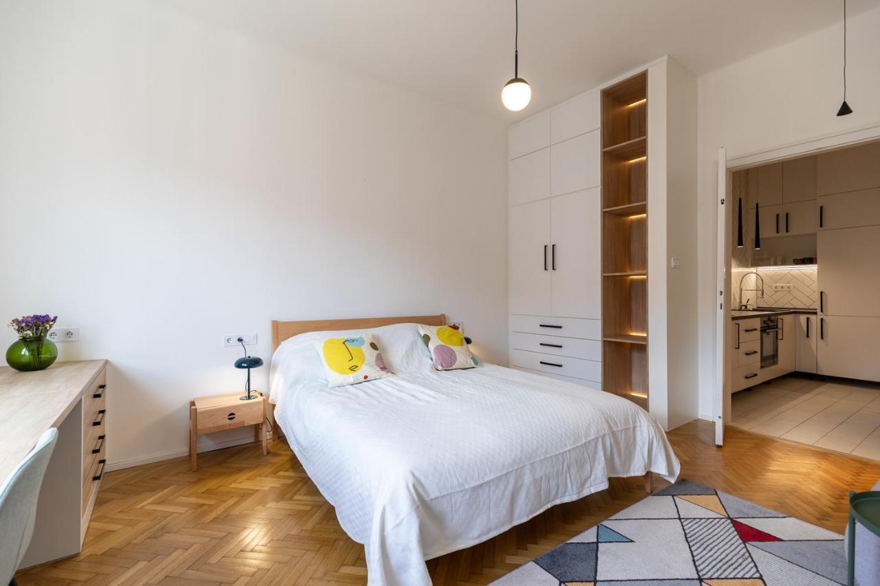The Palm Springs Apartment Budapest Esterno foto