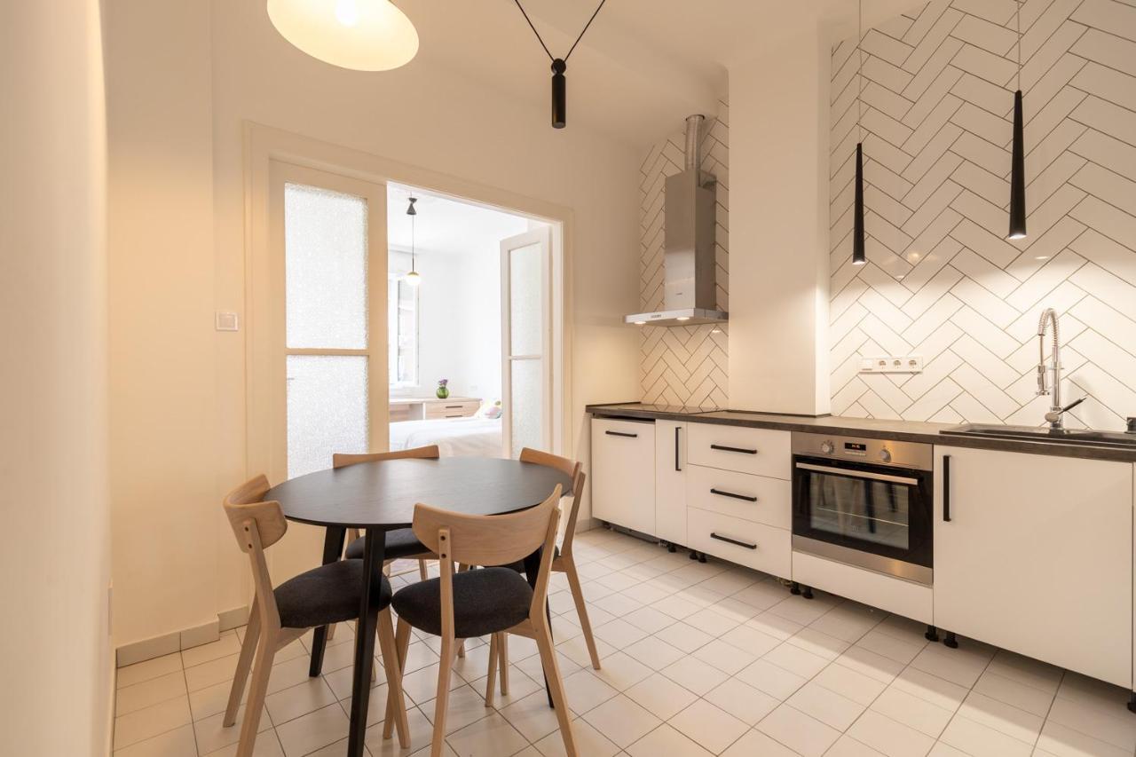 The Palm Springs Apartment Budapest Esterno foto