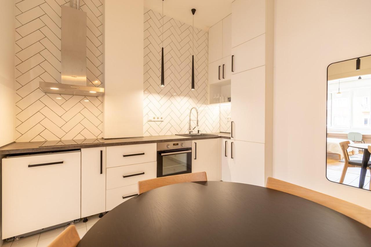 The Palm Springs Apartment Budapest Esterno foto